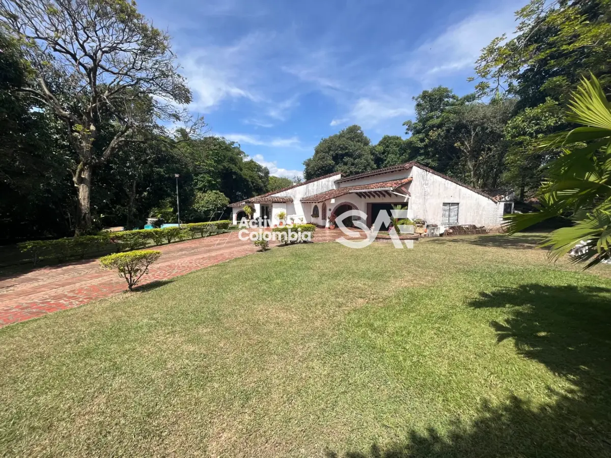 Casa Campestre en venta - Cali, Valle del cauca — imagen 2 de 16