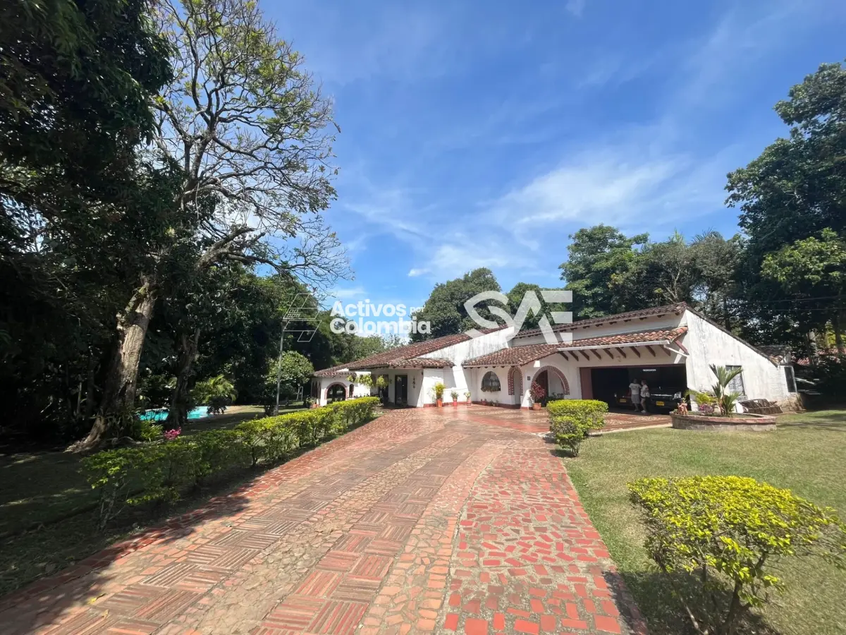 Casa Campestre en venta - Cali, Valle del cauca — imagen 3 de 16