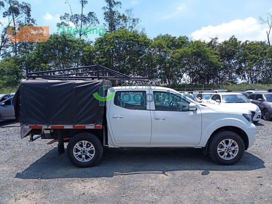 Camioneta Nissan Frontier 2024 — imagen 2 de 12