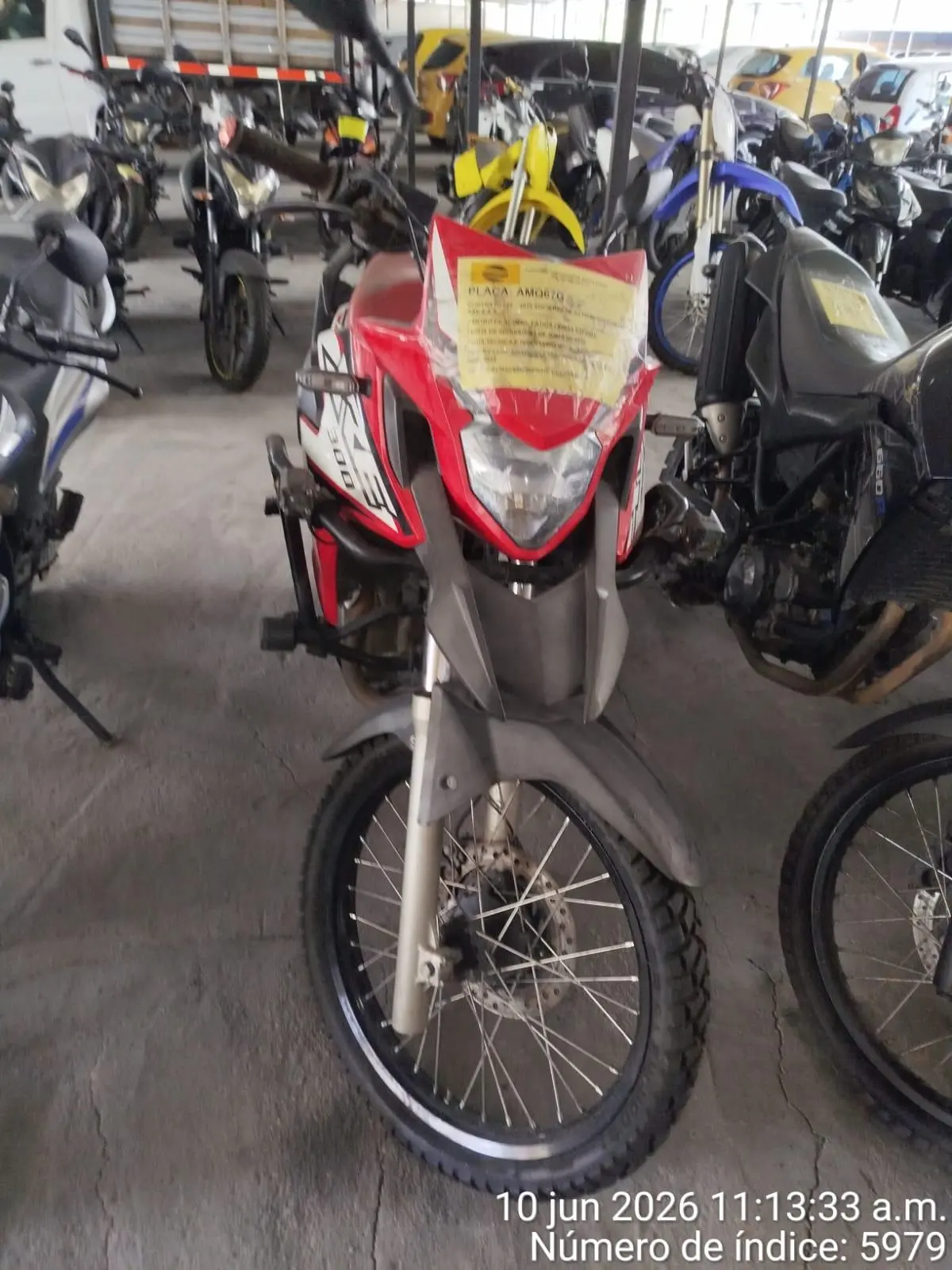 Motocicleta Honda XRE300 2022 — imagen 2 de 3