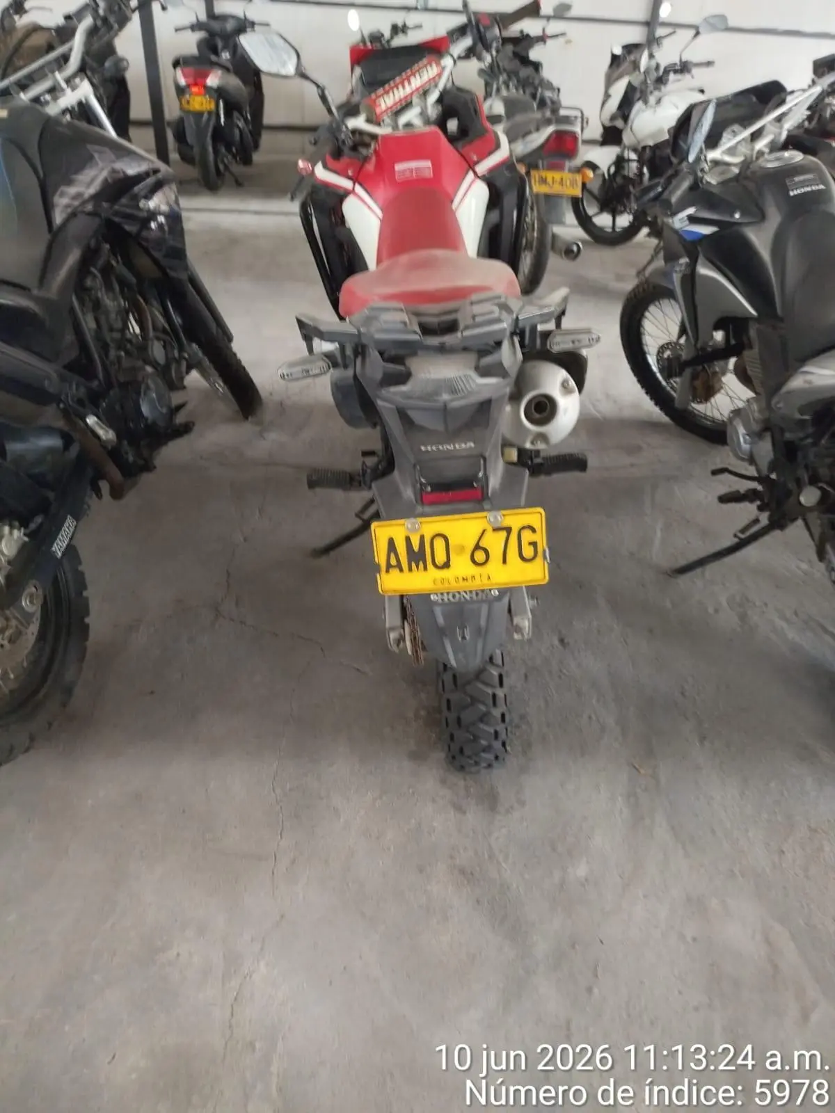 Motocicleta Honda XRE300 2022 — imagen 3 de 3