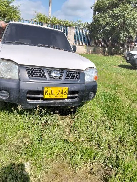 Camioneta Nissan D22/NP 300 2012