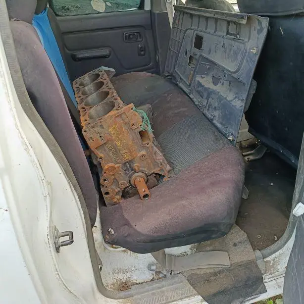 Camioneta Nissan D22/Np300 2014 — imagen 3 de 5
