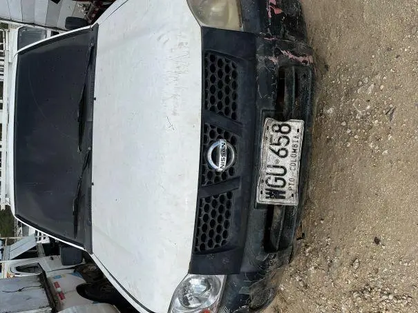 Camioneta Nissan D22/Np300 2015