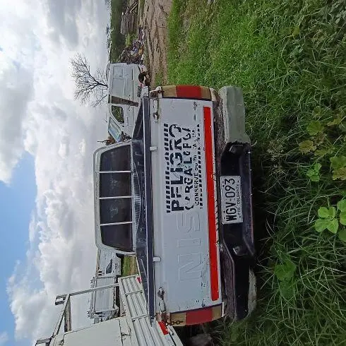 Camioneta Nissan D22/Np300 2015
