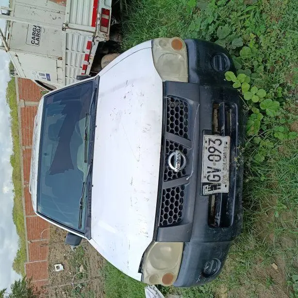 Camioneta Nissan D22/Np300 2015 — imagen 2 de 3