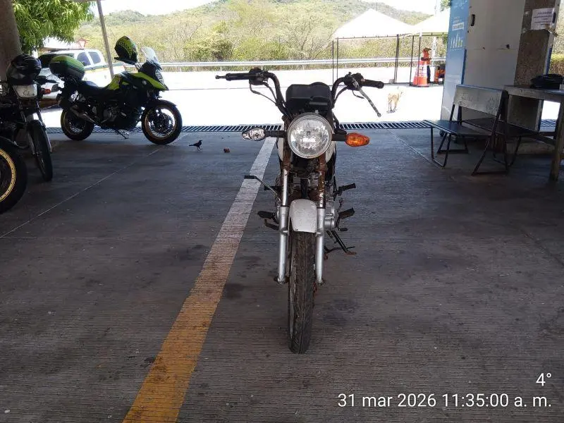 Motocicleta Suzuki AX 4 2017 — imagen 4 de 6
