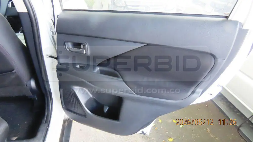MITSUBISHI OUTLANDER 2.4 MOD. 2015 RTM VENCIDA PLACA: 2 Ubic.: Guarne(Antioquia) — imagen 4 de 8