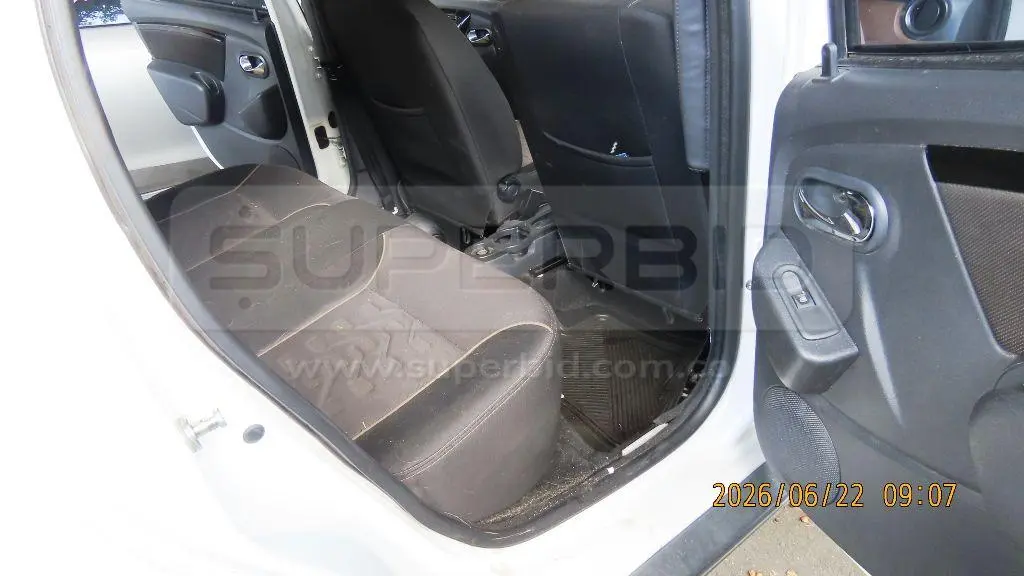 COMBO: REPUESTOS + RENAULT DUSTER DYNAMIQUE 4X4 MOD. 2018 RTM VENCIDA PLACA: 7 Ubic.: Guarne(Antioquia) — imagen 3 de 8