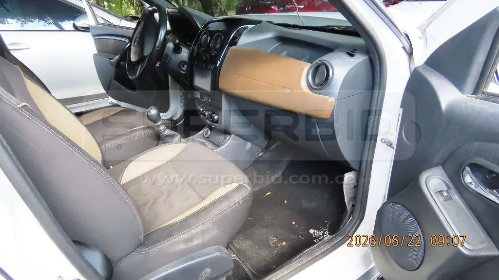 COMBO: REPUESTOS + RENAULT DUSTER DYNAMIQUE 4X4 MOD. 2018 RTM VENCIDA PLACA: 7 Ubic.: Guarne(Antioquia) — imagen 6 de 8