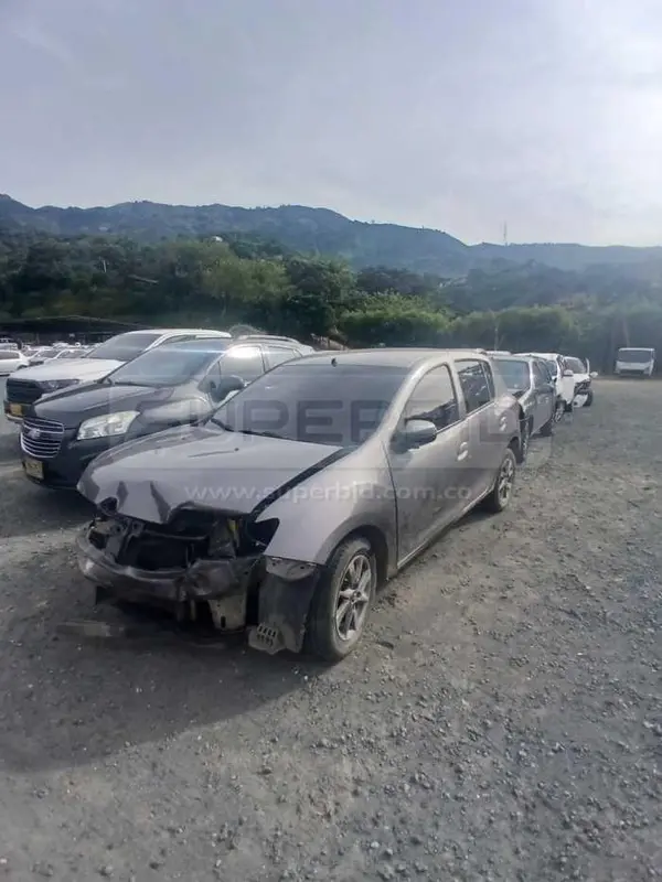 COMBO: REPUESTOS + RENAULT SANDERO MOD. 2021, PLACA: 7 Ubic.: Girardota (Antioquia).