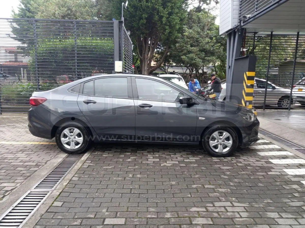 CHEVROLET ONIX NB LT TURBO MT 1000 CC MOD. 2025, PLACA: NZT692 Ubic.: BOGOTÁ — imagen 6 de 8