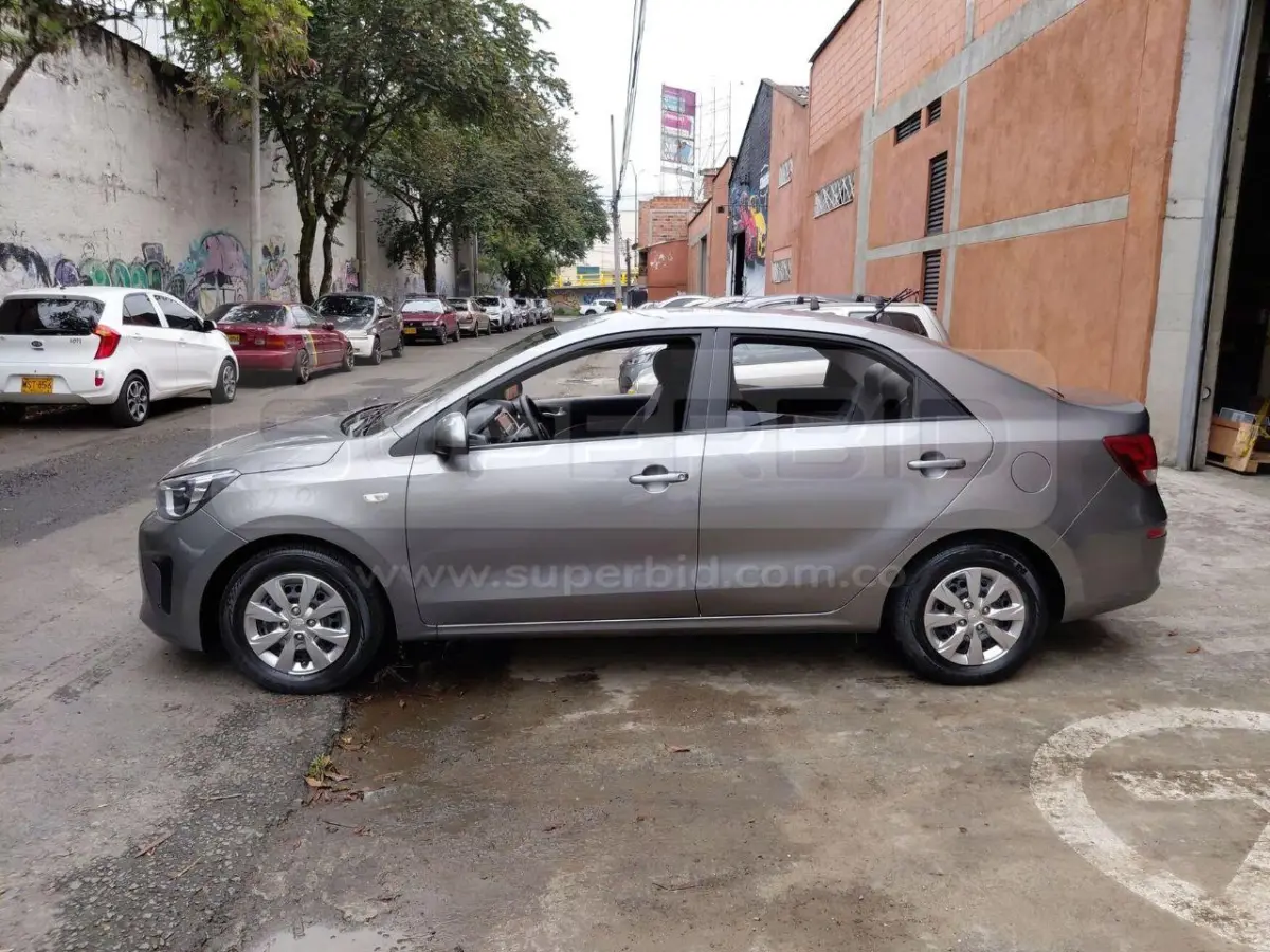 KIA SOLUTO EMOTION MT 1368 CC MOD. 2025, PLACA: NZQ135 Ubic.: MEDELLIN — imagen 5 de 8