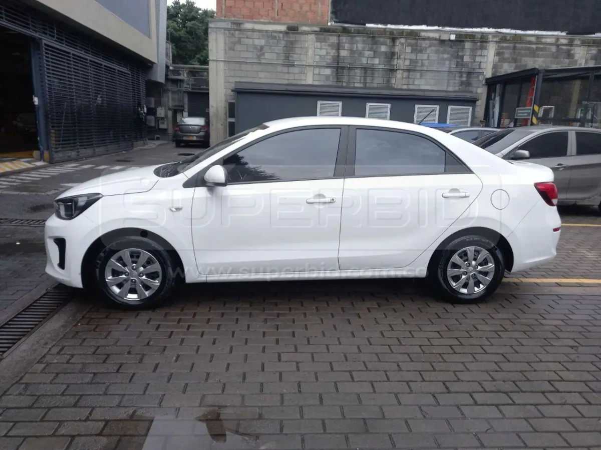 KIA SOLUTO EMOTION MT 1368 CC MOD. 2025, PLACA: NZR134 Ubic.: BOGOTÁ — imagen 5 de 8