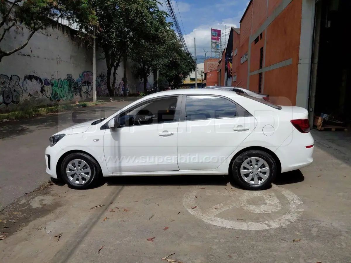 KIA SOLUTO EMOTION MT 1368 CC MOD. 2026, PLACA: NZS461 Ubic.: MEDELLIN — imagen 5 de 8