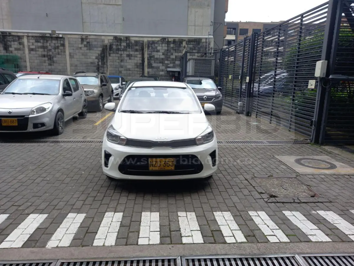 KIA SOLUTO EMOTION AT 1368 CC MOD. 2025, PLACA: NZU353 Ubic.: BOGOTÁ — imagen 2 de 8