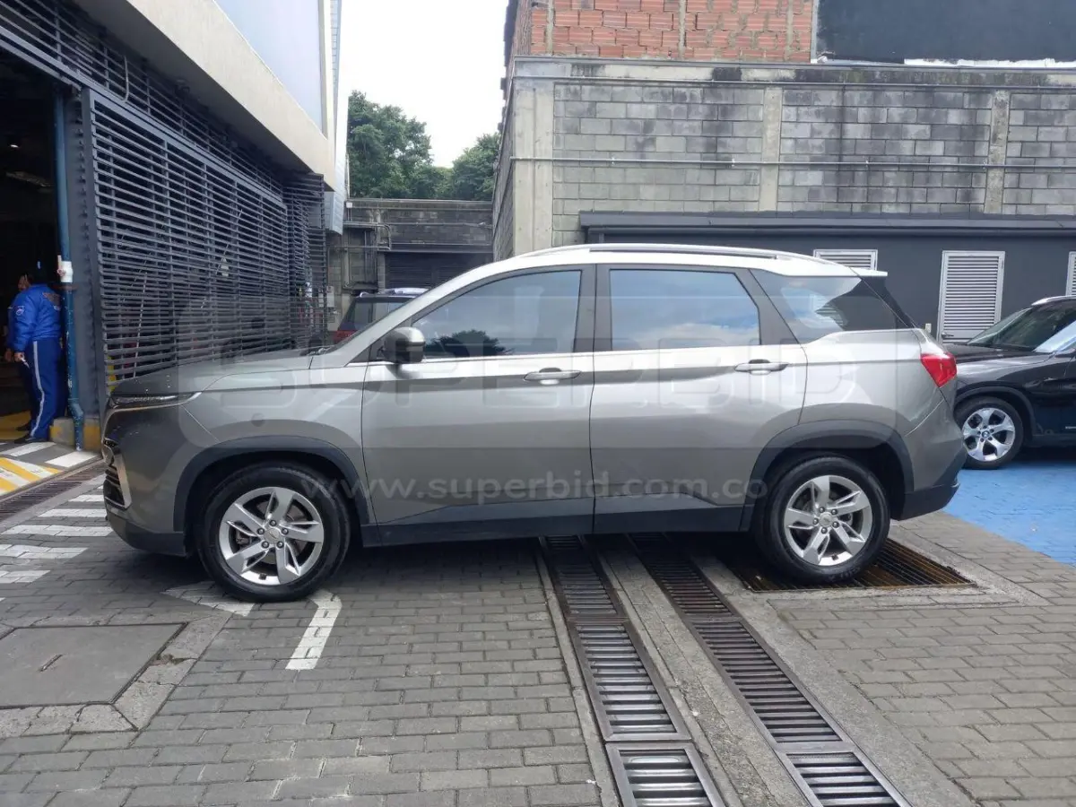 CHEVROLET CAPTIVA LT TURBO AC 1.5 AT 1451 CC MOD. 2020, PLACA: JRN252 Ubic.: BOGOTÁ — imagen 3 de 8