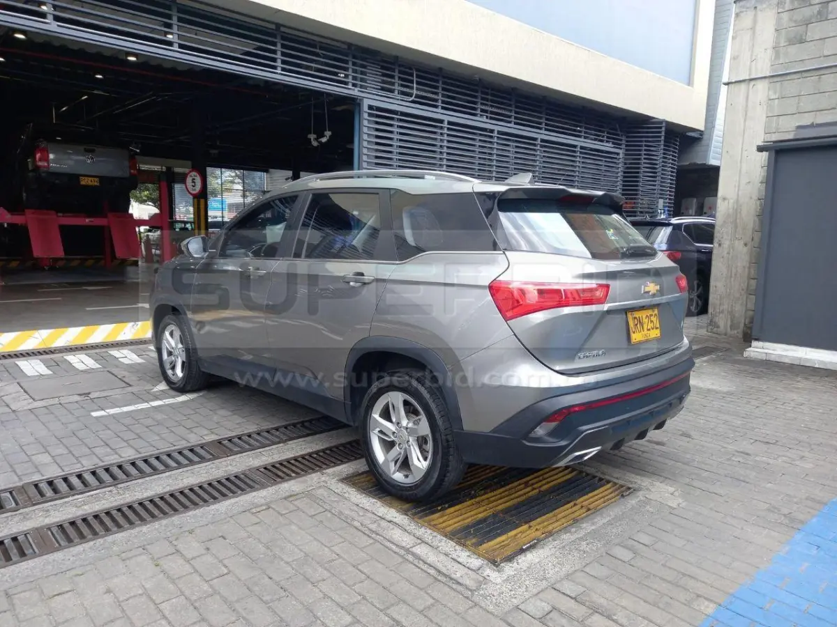CHEVROLET CAPTIVA LT TURBO AC 1.5 AT 1451 CC MOD. 2020, PLACA: JRN252 Ubic.: BOGOTÁ — imagen 4 de 8