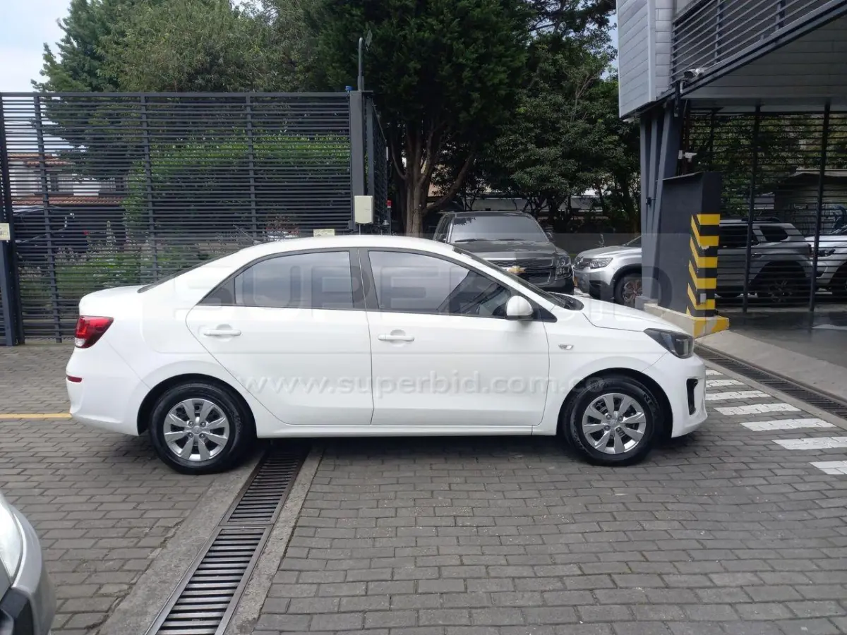KIA SOLUTO EMOTION AT 1368 CC MOD. 2025, PLACA: NZU353 Ubic.: BOGOTÁ — imagen 7 de 8