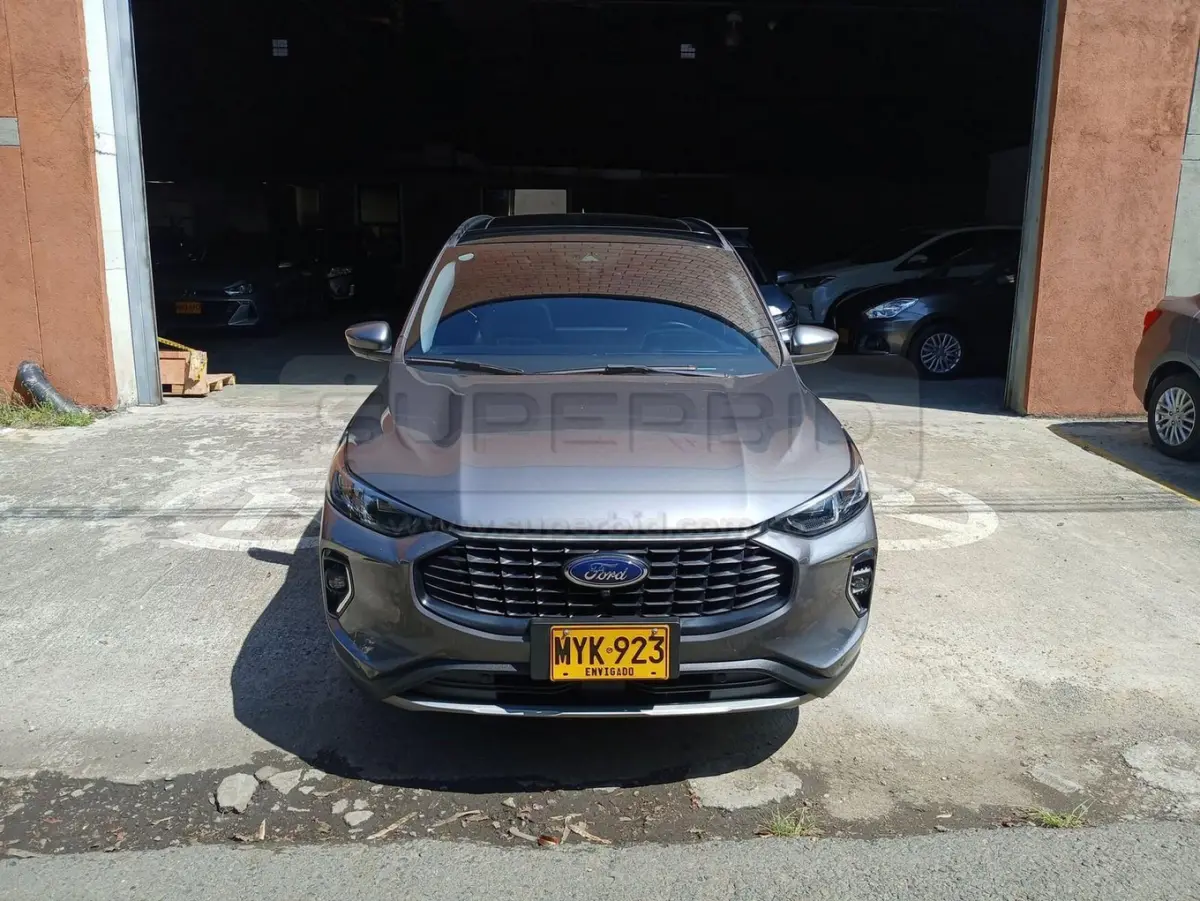 FORD ESCAPE PLATINUM 4X4 ECOBOOST 2000 CC MOD. 2023, RP#1 PLACA: MYK923 Ubic.: MEDELLIN — imagen 3 de 8