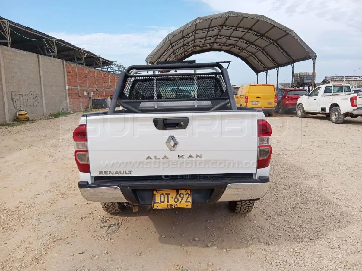 RENAULT ALASKAN CARGO 2488 CC MOD. 2023, PLACA: LQT692 Ubic.: BARRANQUILLA — imagen 7 de 8