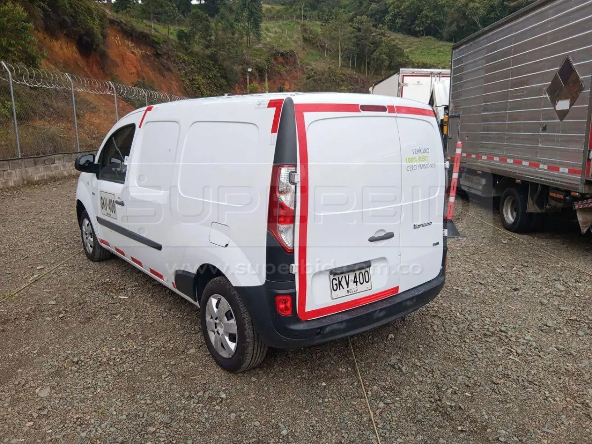 RENAULT KANGOO ZE MAXI (ELÉCTRICA) 44 KW MOD. 2020, RP#2 PLACA: GKV400 Ubic.: CALDAS — imagen 6 de 8