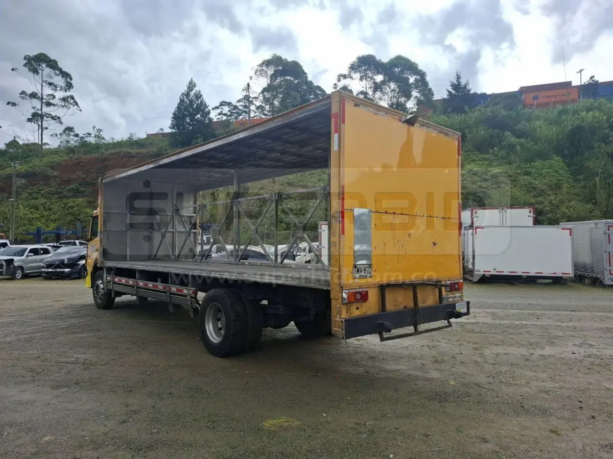 MERCEDES BENZ ATEGO 1725 6374 CC MOD. 2007, PLACA: TMV872 Ubic.: CALDAS — imagen 6 de 8