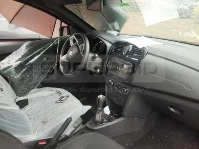 RENAULT LOGAN MOD. 2026 PLACA: 1 Ubic.: BOGOTA — imagen 4 de 8