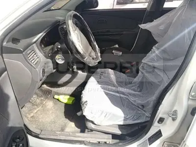 KIA RIO XCITE 1.6 MT 1600CC HB MOD. 2012 PLACA: 9 Ubic.: BOGOTA — imagen 7 de 8