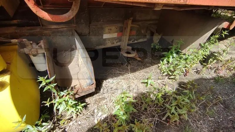 VOLQUETA DODGE D600 MT 5700 CC, MOD. 1975, RTM VENCIDA, PLACA: PZB361 Ubic.: CHIA, CUNDINAMARCA — imagen 2 de 8