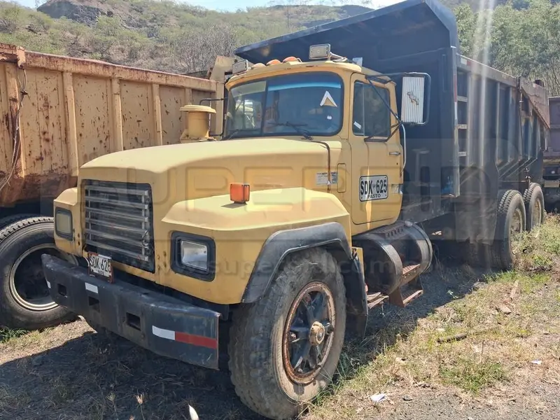 VOLQUETA MACK RD 688 MT MOD. 1993, RTM VENCIDA, PLACA: SDK625 Ubic.: YUMBO, VALLE DEL CAUCA