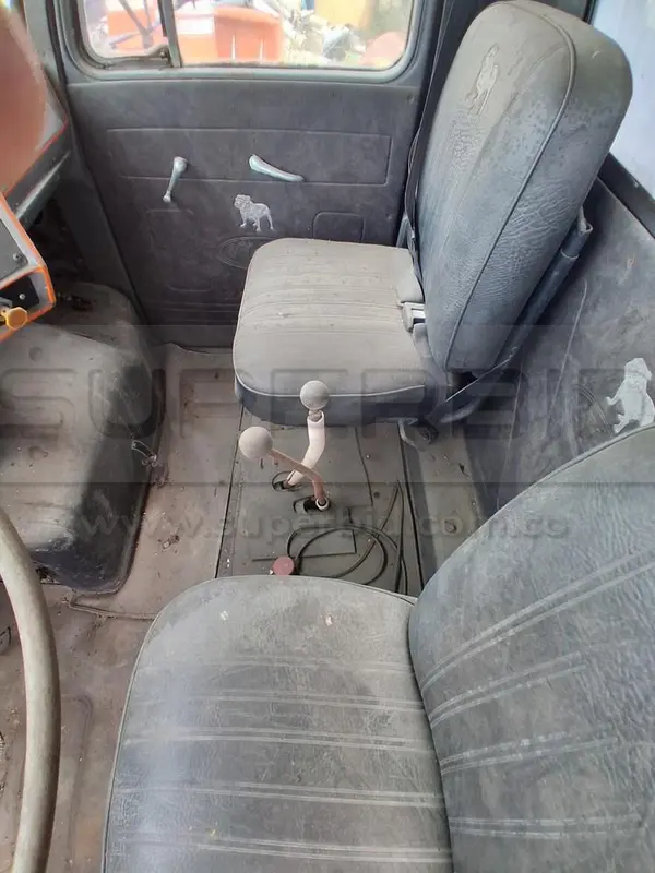 VOLQUETA MACK R 600 MT MOD. 1979, RTM VENCIDA, PLACA: FSC546 Ubic.: YUMBO, VALLE DEL CAUCA — imagen 8 de 8