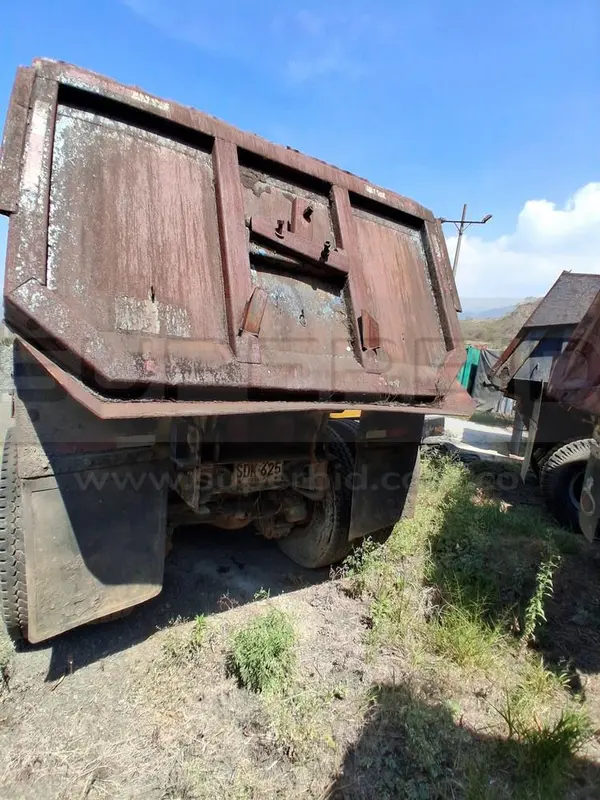 VOLQUETA MACK RD 688 MT MOD. 1993, RTM VENCIDA, PLACA: SDK625 Ubic.: YUMBO, VALLE DEL CAUCA — imagen 8 de 8