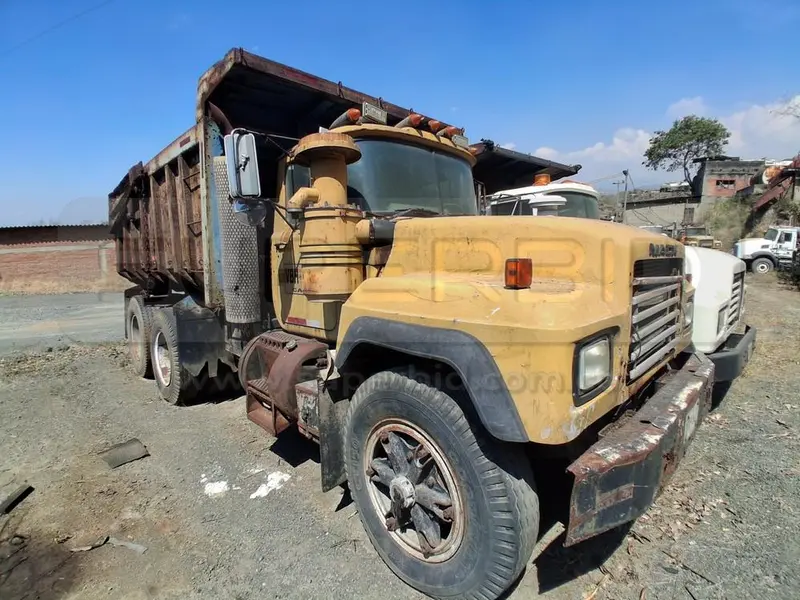 VOLQUETA MACK MT MOD. 1993, RTM VENCIDA, PLACA: VBH627 Ubic.: YUMBO, VALLE DEL CAUCA