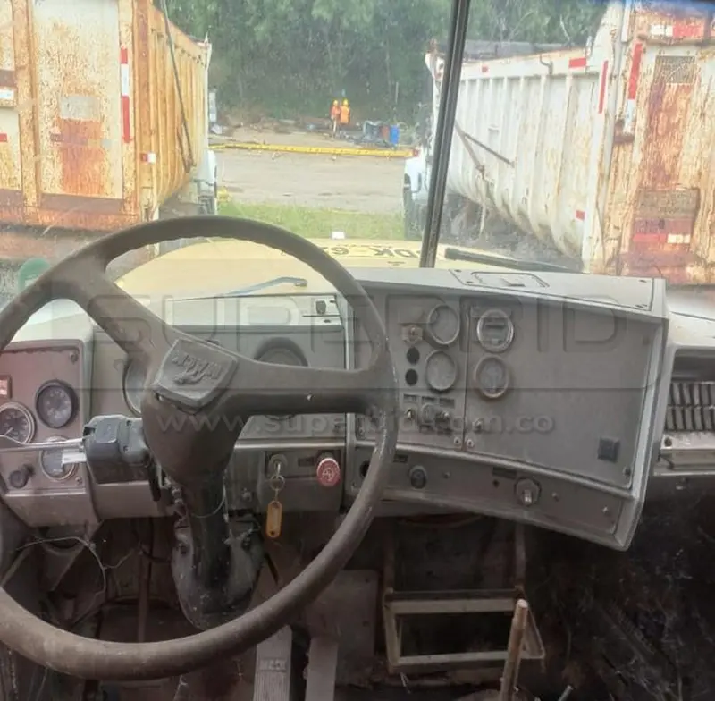 VOLQUETA MACK RD 688 SX MT MOD. 1993, RTM VENCIDA, PLACA: SDK624 Ubic.: AIPE, HUILA — imagen 6 de 6
