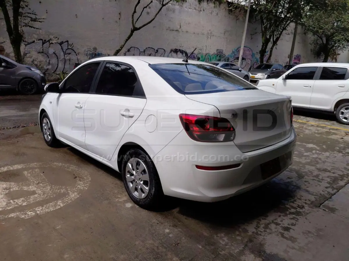 KIA SOLUTO EMOTION MT 1368 CC MOD. 2025, PLACA: NZQ332 Ubic.: CALDAS — imagen 6 de 8