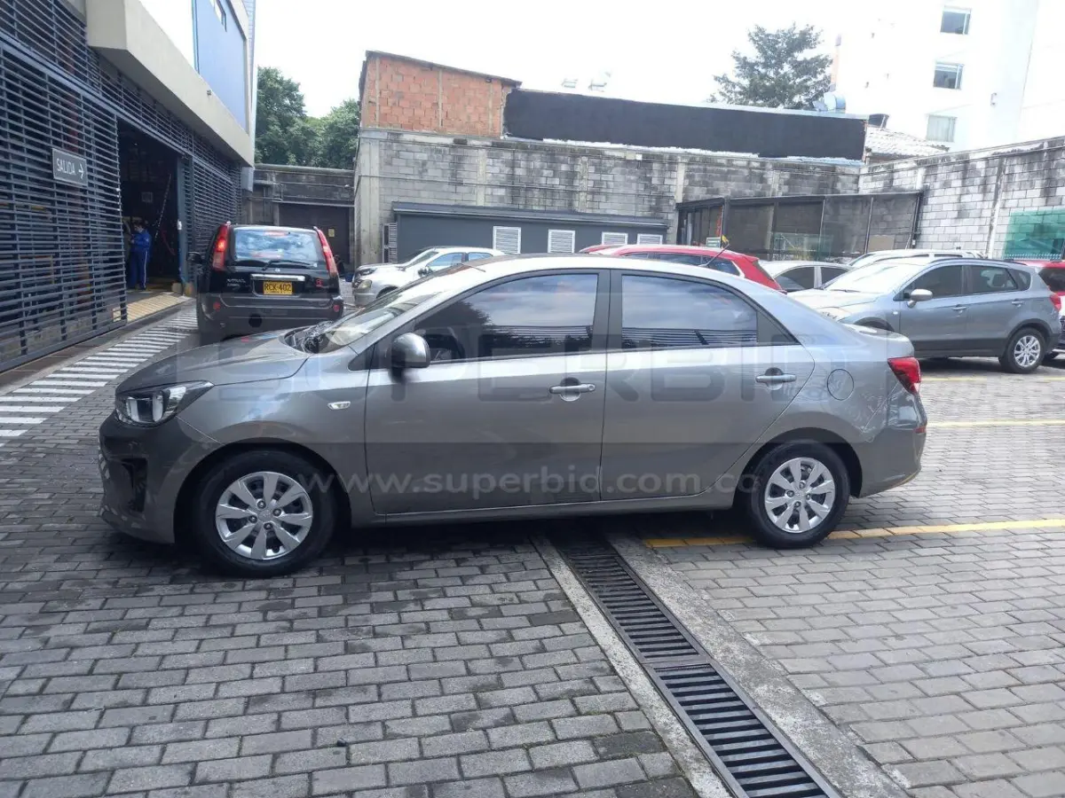 KIA SOLUTO EMOTION MT 1368 CC MOD. 2026, PLACA: NZS640 Ubic.: BOGOTÁ — imagen 2 de 8