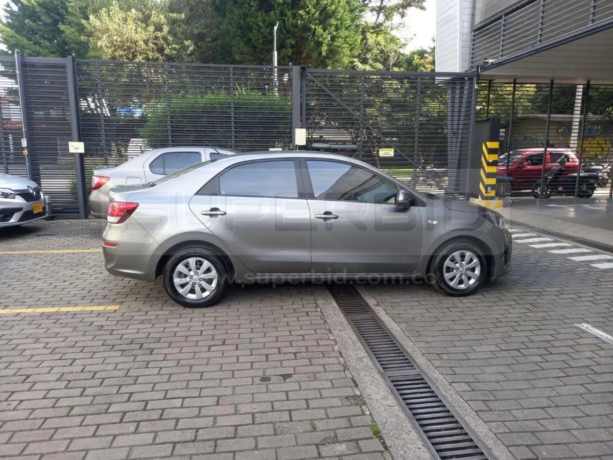 KIA SOLUTO EMOTION MT 1368 CC MOD. 2026, PLACA: NZS433 Ubic.: BOGOTÁ — imagen 6 de 8