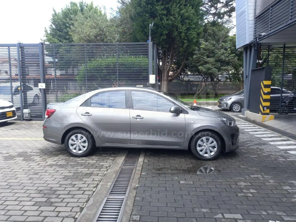 KIA SOLUTO EMOTION MT 1368 CC MOD. 2026, PLACA: NZS640 Ubic.: BOGOTÁ — imagen 6 de 8