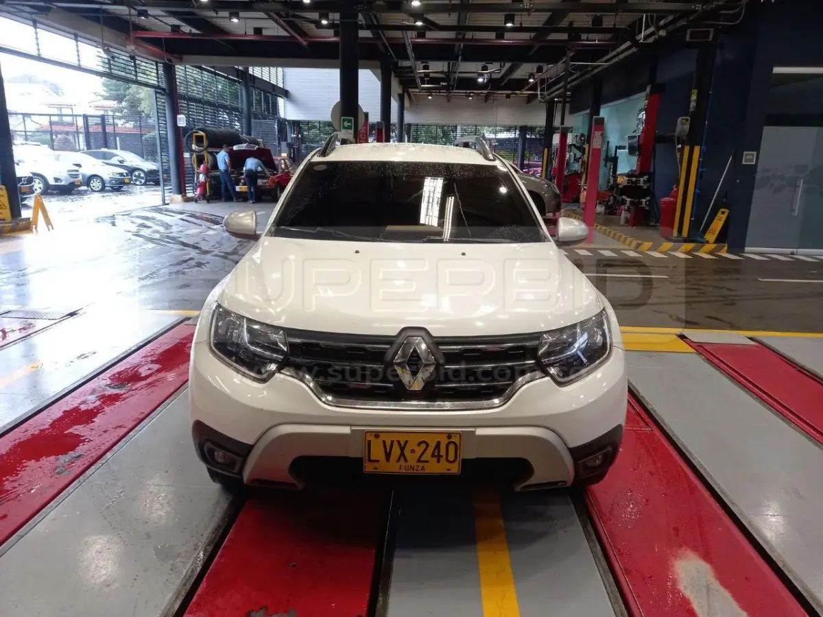 RENAULT DUSTER ICONIC 1.3T 4X4 MT 1300 CC MOD. 2024, PLACA: LVX240 Ubic.: BOGOTÁ — imagen 3 de 8