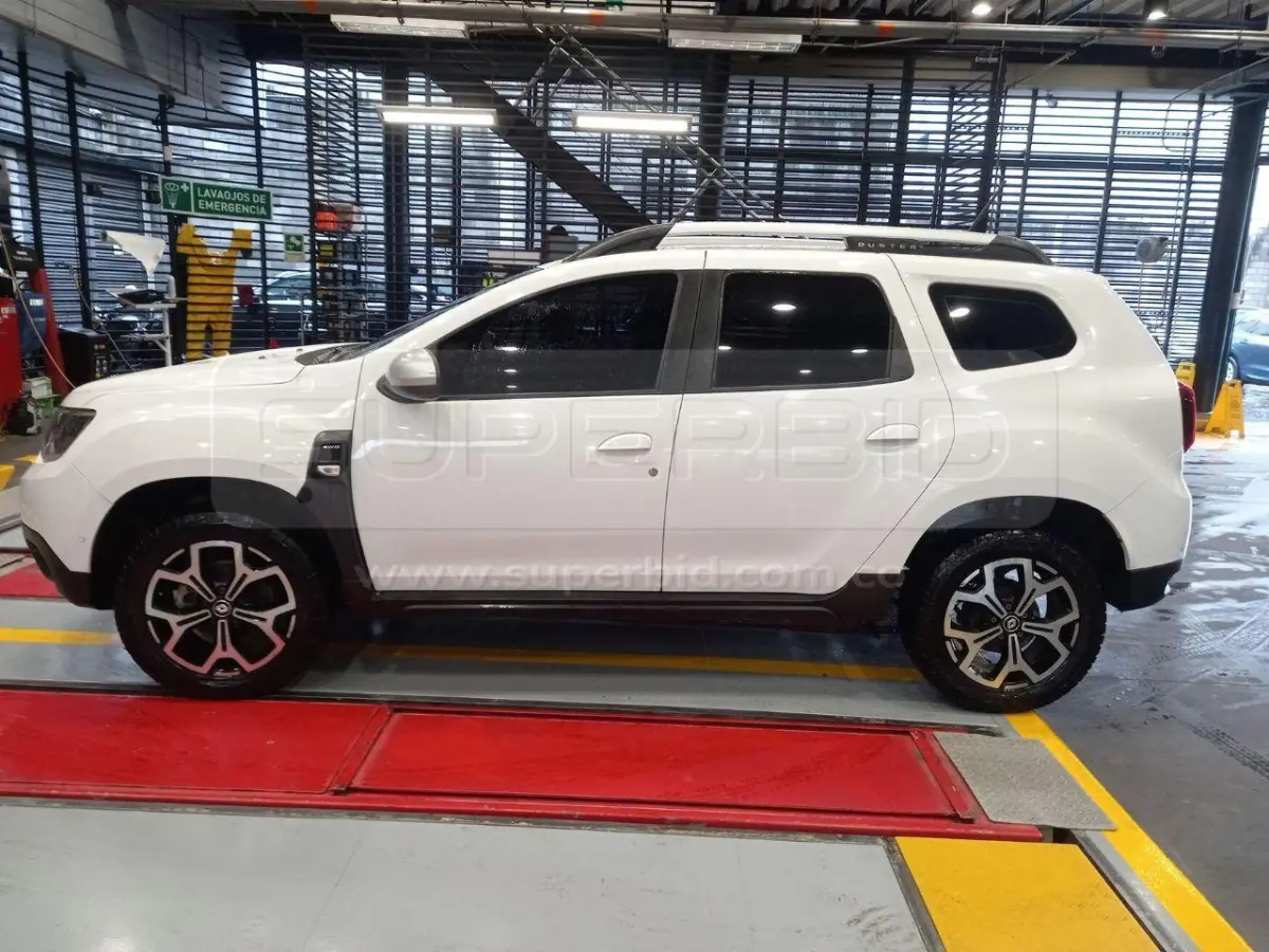 RENAULT DUSTER ICONIC 1.3T 4X4 MT 1300 CC MOD. 2024, PLACA: LVX240 Ubic.: BOGOTÁ — imagen 5 de 8