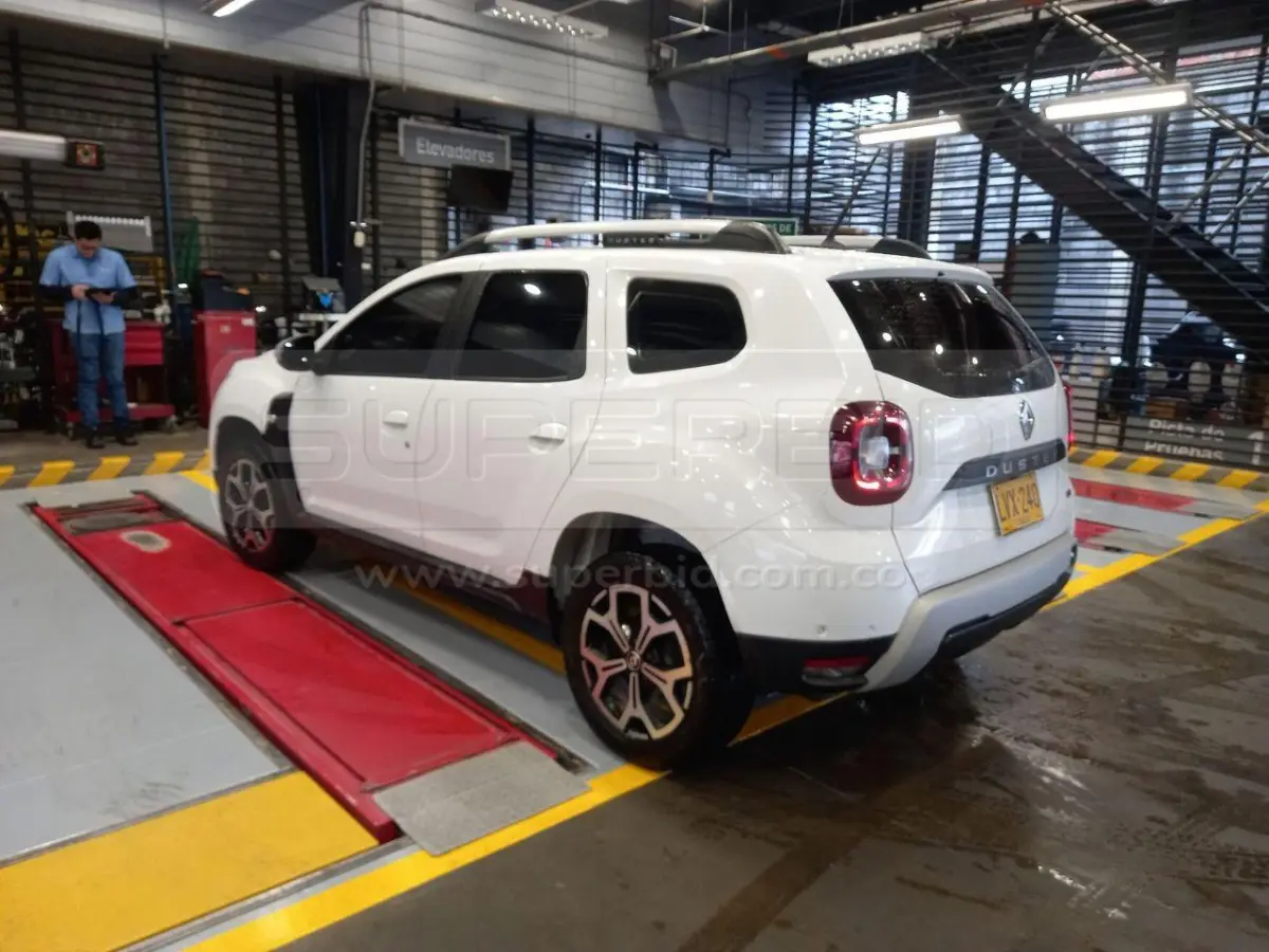 RENAULT DUSTER ICONIC 1.3T 4X4 MT 1300 CC MOD. 2024, PLACA: LVX240 Ubic.: BOGOTÁ — imagen 6 de 8