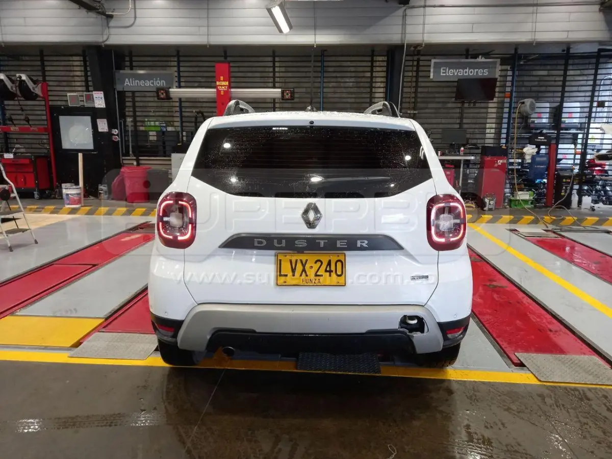 RENAULT DUSTER ICONIC 1.3T 4X4 MT 1300 CC MOD. 2024, PLACA: LVX240 Ubic.: BOGOTÁ — imagen 7 de 8