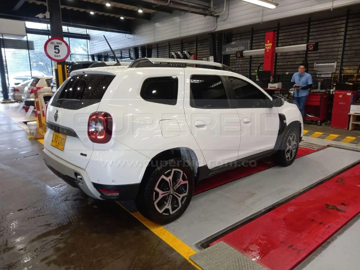 RENAULT DUSTER ICONIC 1.3T 4X4 MT 1300 CC MOD. 2024, PLACA: LVX240 Ubic.: BOGOTÁ — imagen 8 de 8