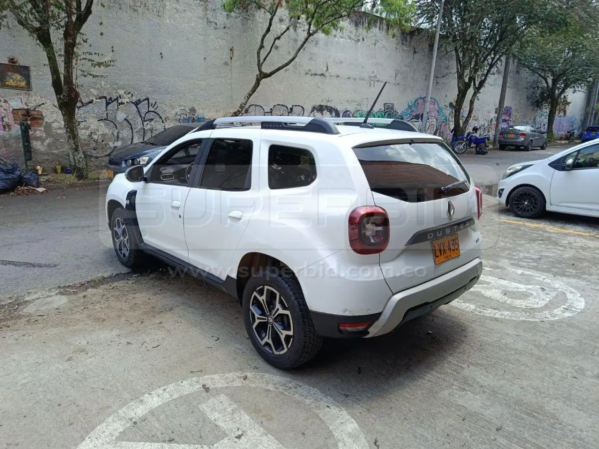 RENAULT DUSTER ICONIC 1.3T 4X4 MT 1300 CC MOD. 2024, PLACA: LVX435 Ubic.: MEDELLIN — imagen 6 de 8