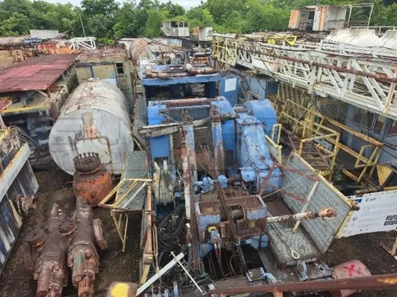 TALADRO DE PERFORACION TERRESTRE CAPECO RIG Z-4 H-1000 POT. 1000 HP, Ubic.: Barrancabermeja, Santander