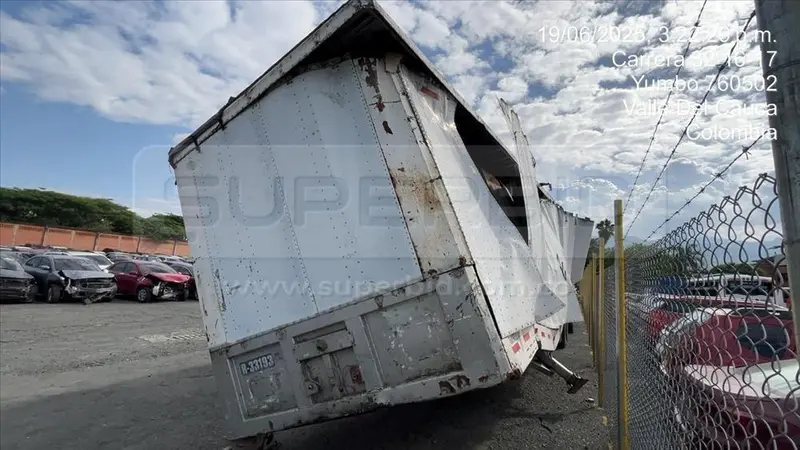 INCA FRUEHAUF SEMIREMOLQUE / FB-9-F2-40-3-PL MOD. 2005 PLACA: 3 Ubic.: CALI — imagen 3 de 8