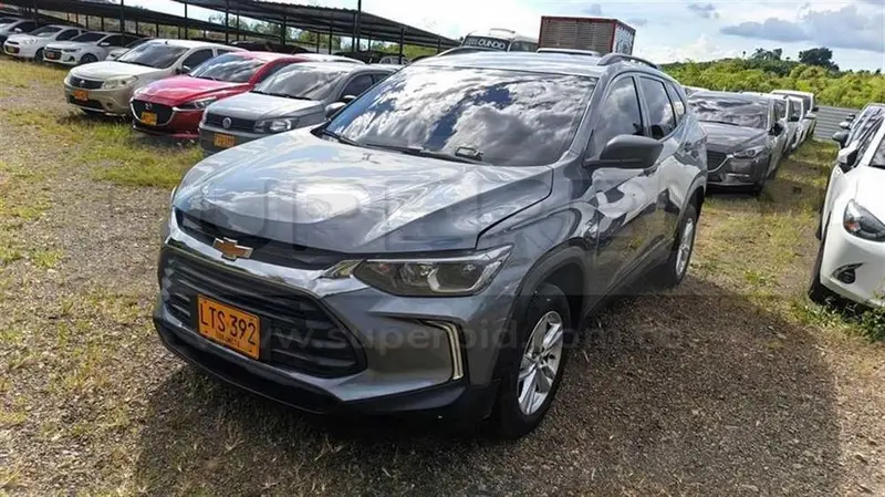 CHEVROLET TRACKER [3] TURBO LS 4X2 ABS TP 1199 CC MOD. 2023, PLACA: LTS392 Ubic.: PEREIRA, RISARALDA — imagen 5 de 8