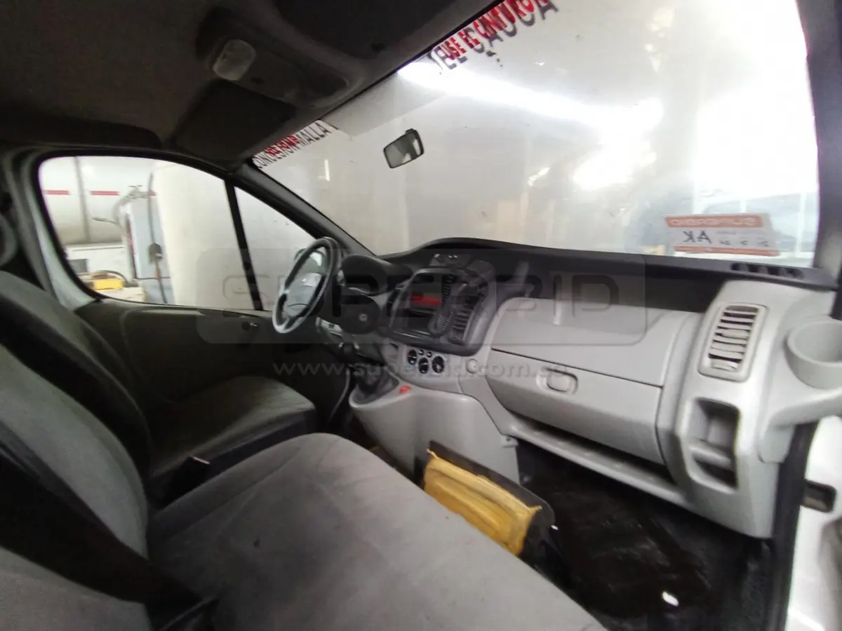 RENAULT TRAFIC, 1995 CC, MOD. 2015, RTM VENCIDA, PLACA: HGT250 Ubic.: CHIA — imagen 2 de 8