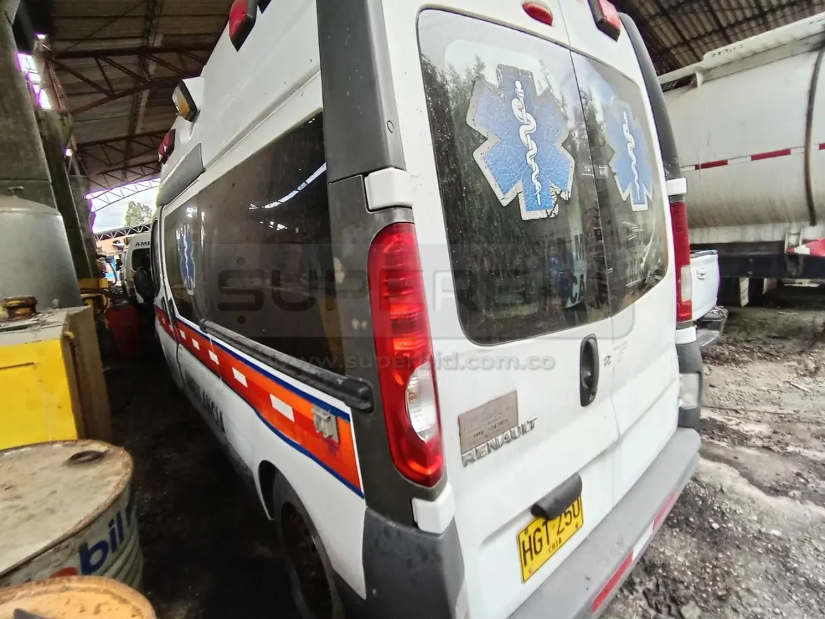 RENAULT TRAFIC, 1995 CC, MOD. 2015, RTM VENCIDA, PLACA: HGT250 Ubic.: CHIA — imagen 6 de 8